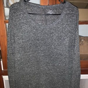 small old navy boyfriend tee - grey